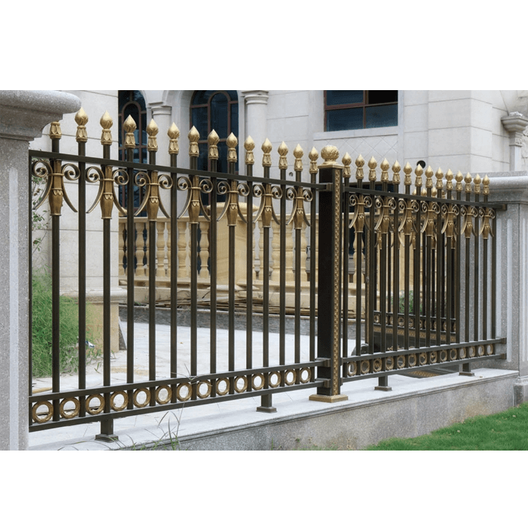 Spear-top estate fence